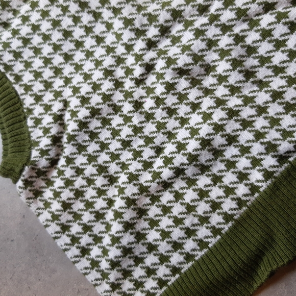 Old Navy Vest - Picture 3 of 4